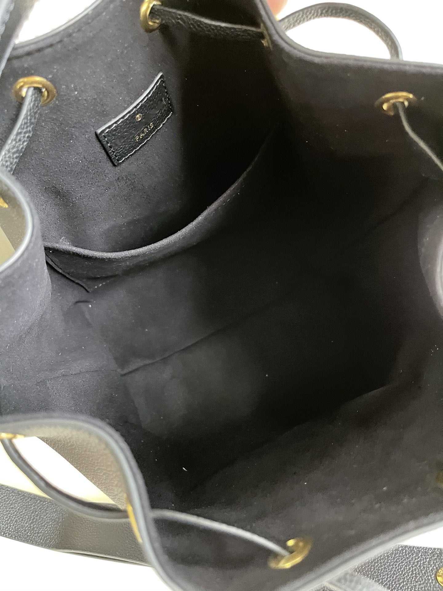 LOUIS VUITTON LV LOCKME BUCKET 23 BLACK GRAINED CALF SKIN