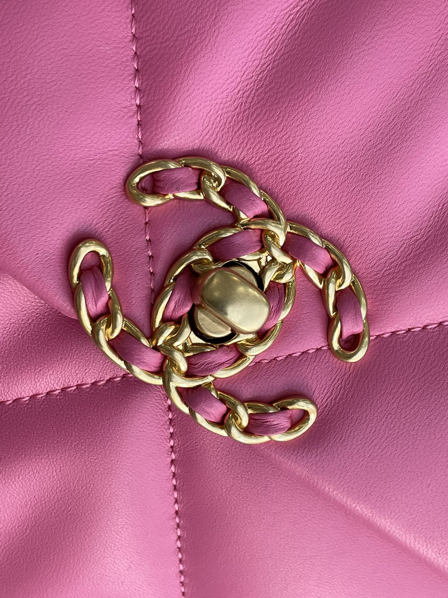 CHANEL 19 FLAP BAG 26 PINK LAMBSKIN