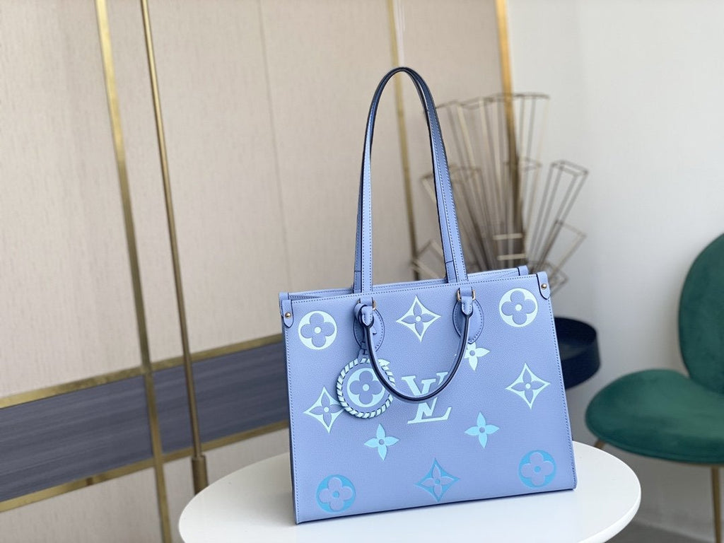 LOUIS VUITTON ONTHEGO MM 35CM SUMMER BLUE EMBOSSED GRAINED COWHIDE
