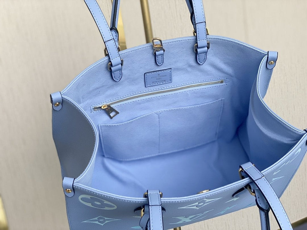 LOUIS VUITTON ONTHEGO MM 35CM SUMMER BLUE EMBOSSED GRAINED COWHIDE