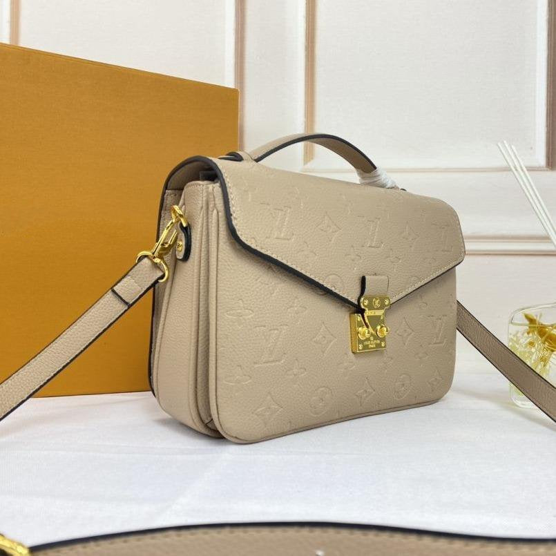 LOUIS VUITTON LV POCHETTE METIS 25CM BEIGE