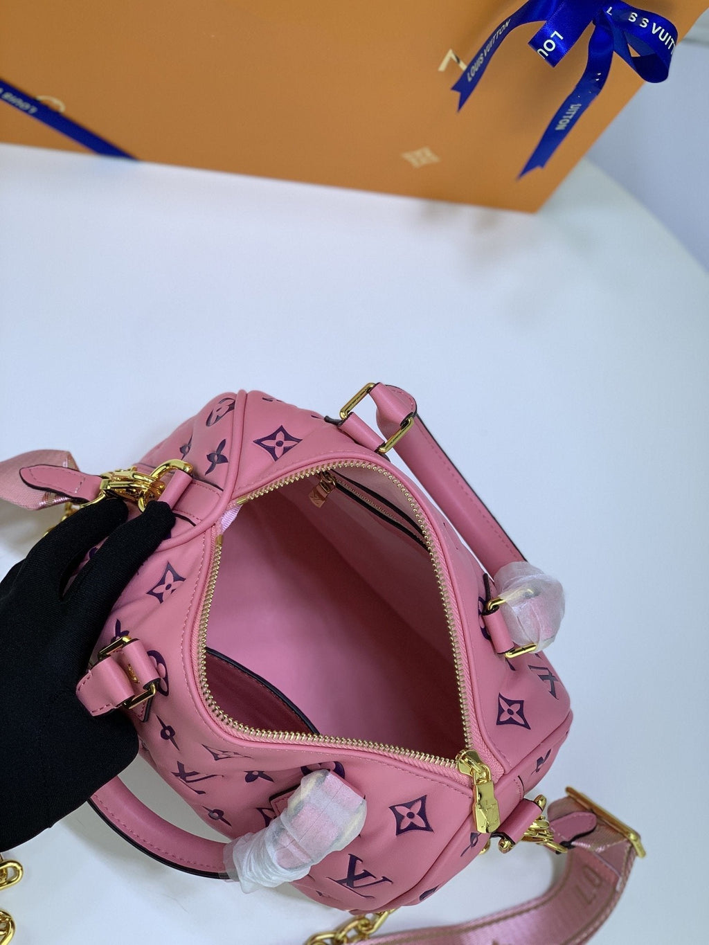 LOUIS VUITTON SPEEDY 22 PINK BLACK MONOGRAM EMBOSSED LAMBSKIN