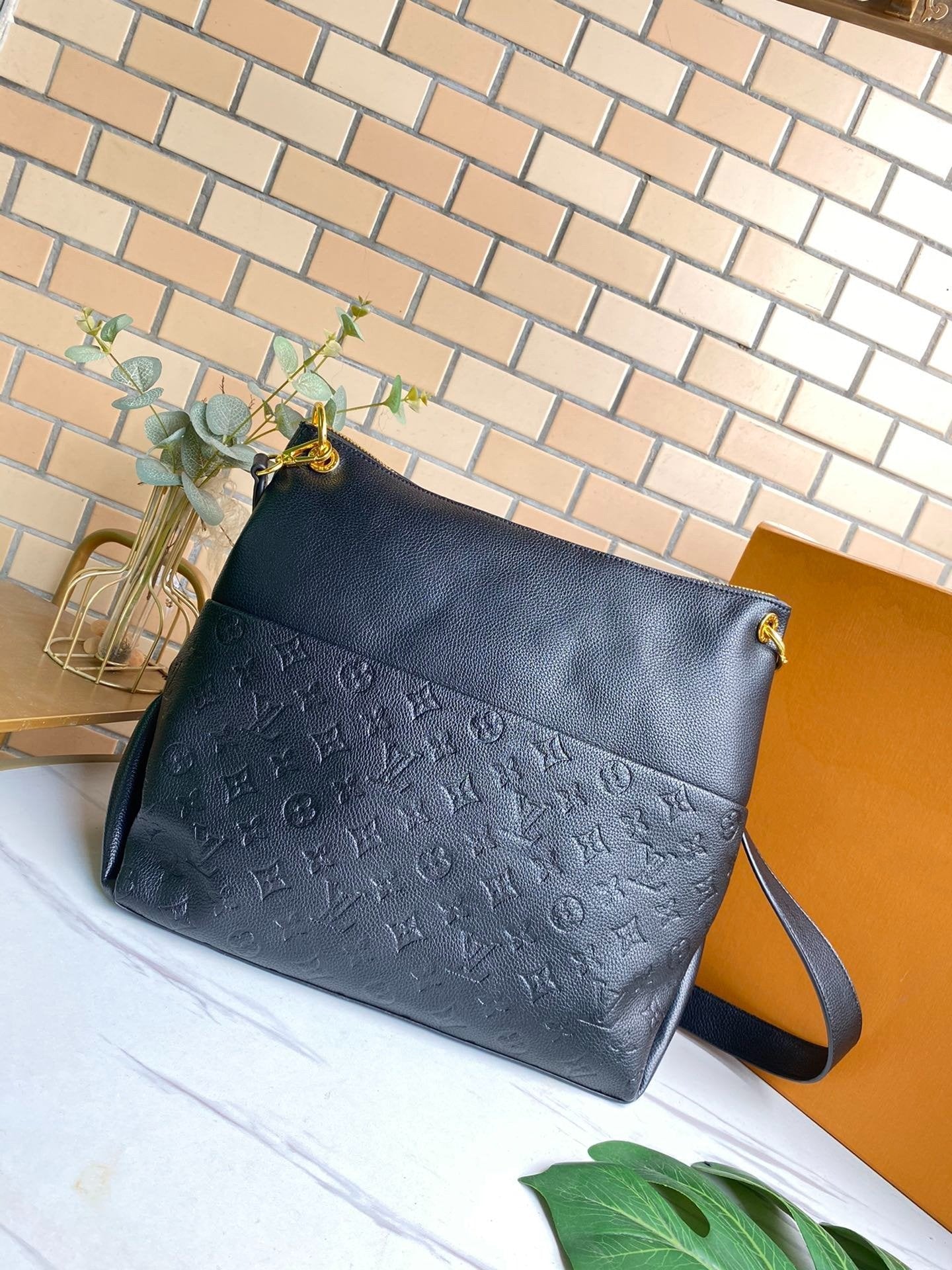 LOUIS VUITTON MAIDA HOBO 33CM BLACK MONOGRAM EMBOSSED GRAINED COWHIDE