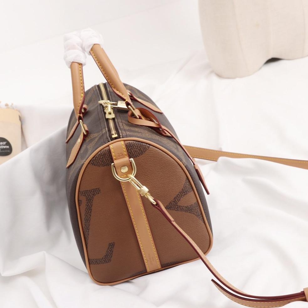 LOUIS VUITTON SPEEDY BANDOULIERE 25 GIANT MONOGRAM CANVAS