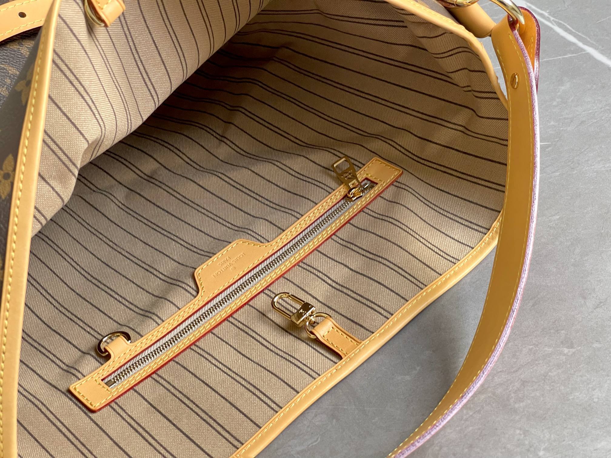 LOUIS VUITTON DELIGHT FULL MM 52CM MONOGRAM