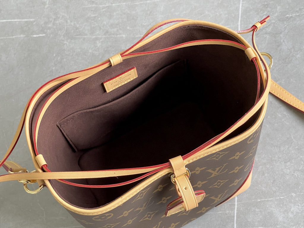 LOUIS VUITTON NOE PURSE 15CM MONOGRAM CANVAS