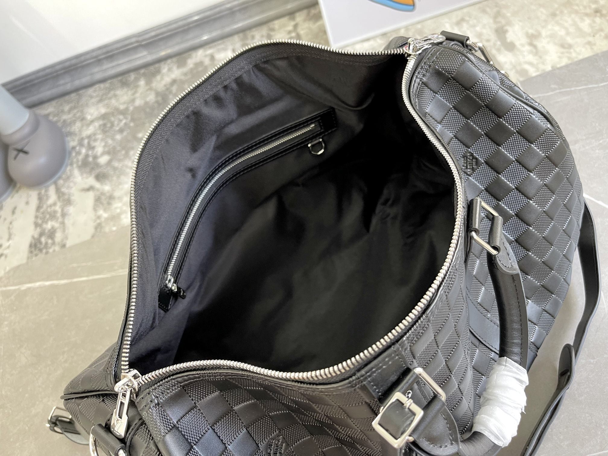 LOUIS VUITTON KEEPALL 45 BANDOULIERE BLACK EMPREINTE INFINI