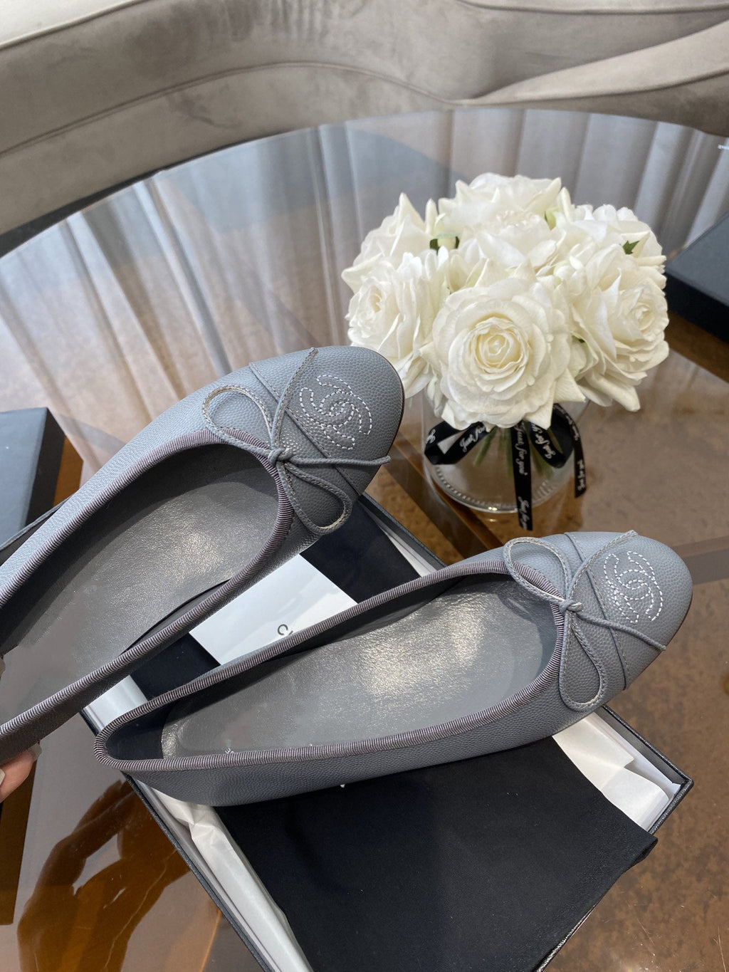 CHANEL BALLET FLATS GREY GRAINED CALFSKIN