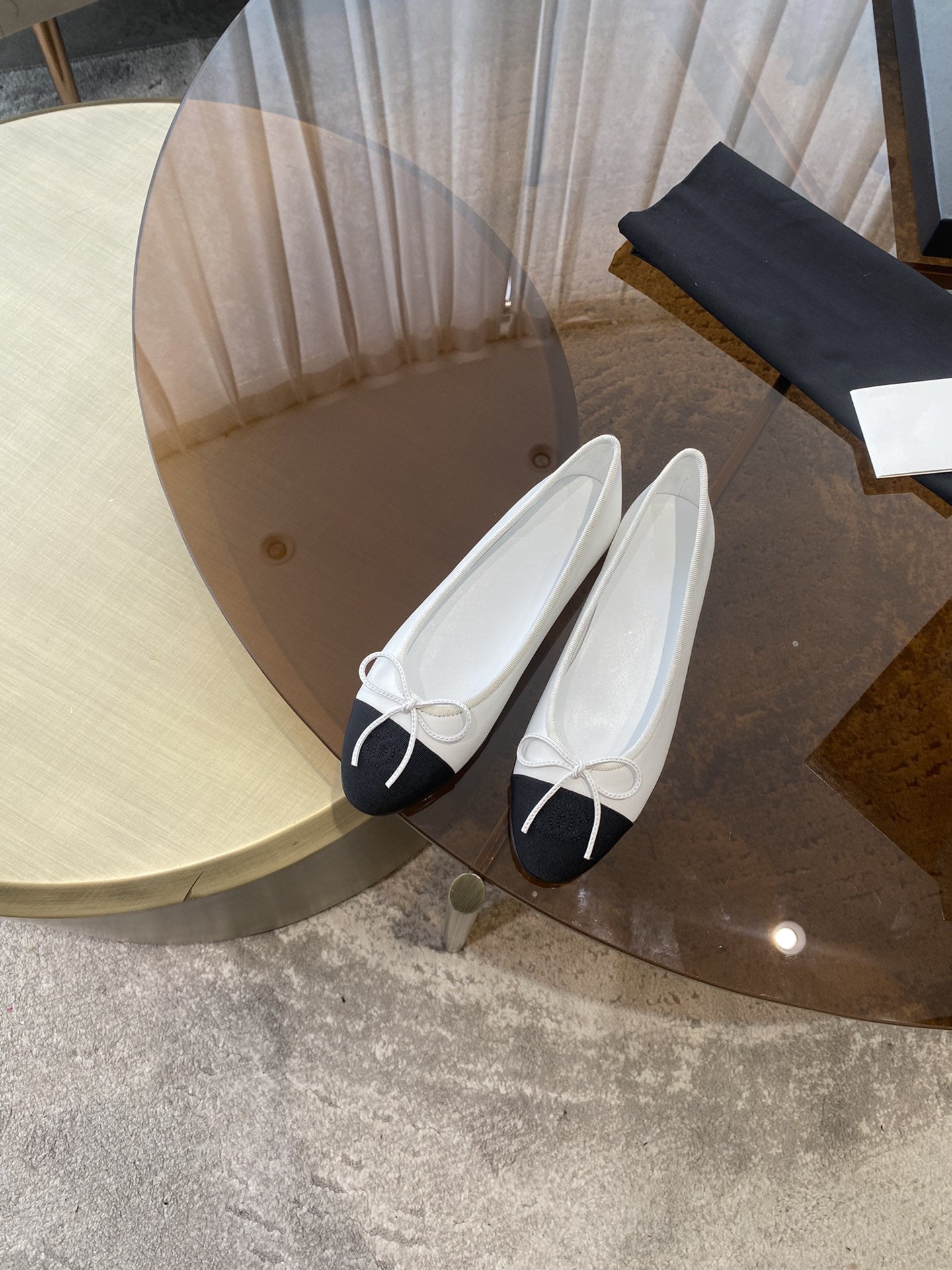 CHANEL BALLET FLATS WHITE BLACK LAMBSKIN CANVAS