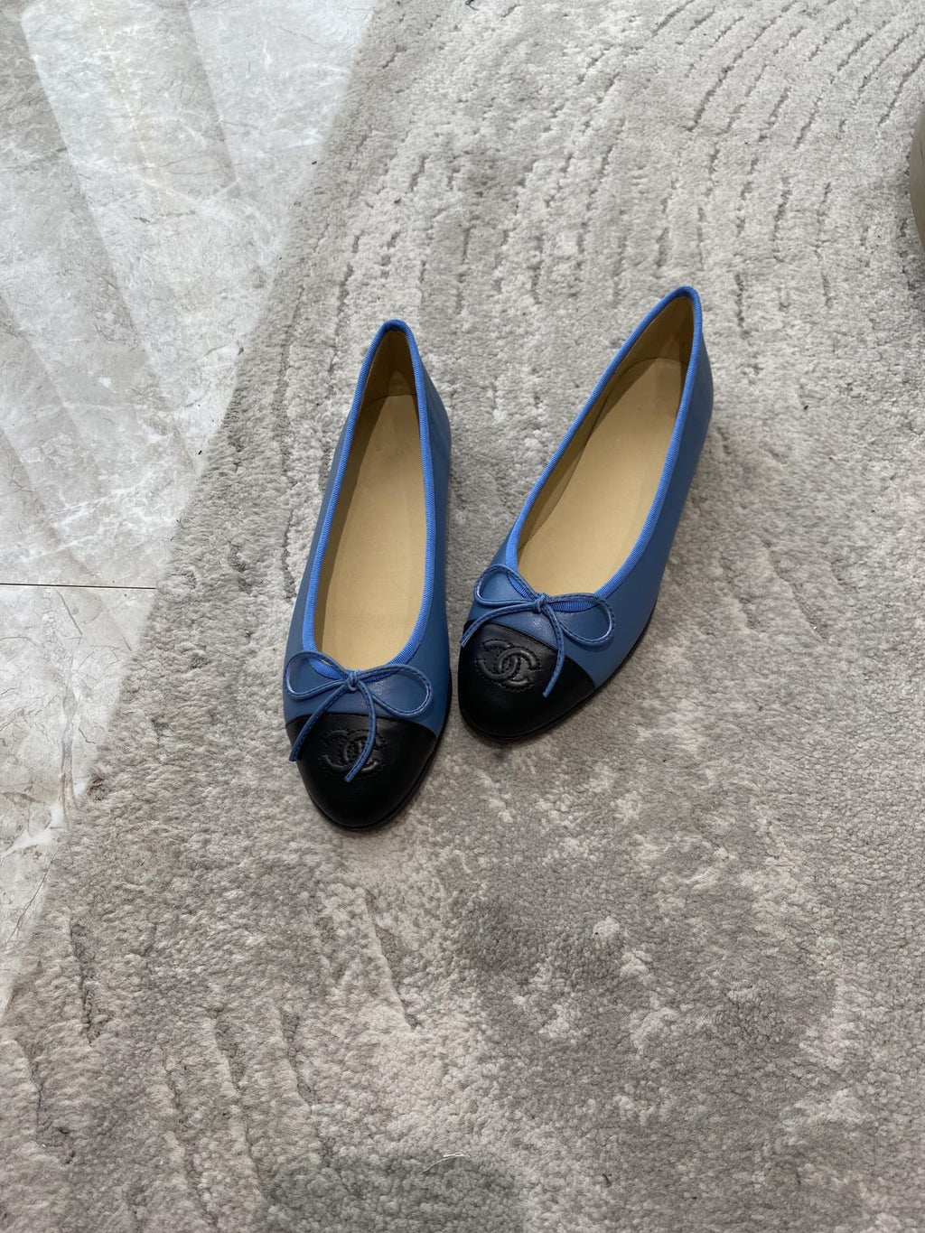 CHANEL BALLET FLATS BLUE BLACK LAMBSKIN