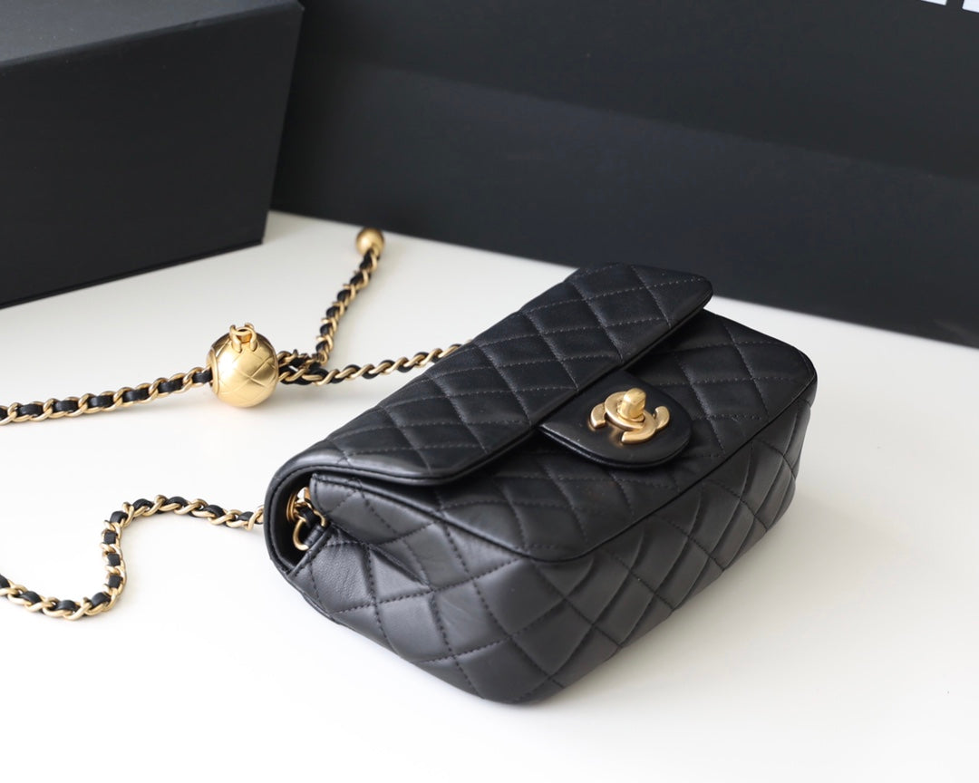 CHANEL FLAP BAG 20CM GOLD HARDWARE BLACK LAMBSKIN