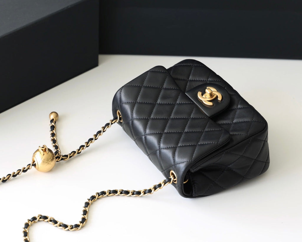 CHANEL FLAP BAG 17CM GOLD HARDWARE BLACK LAMBSKIN
