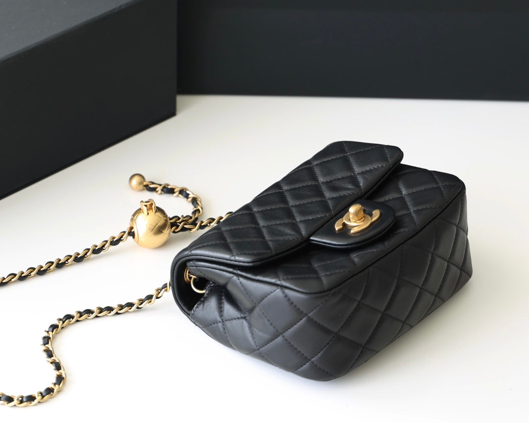 CHANEL FLAP BAG 17CM GOLD HARDWARE BLACK LAMBSKIN