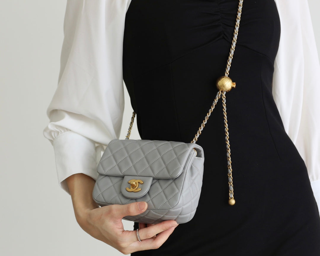 CHANEL FLAP BAG 17CM GREY LAMBSKIN GOLD HARDWARE