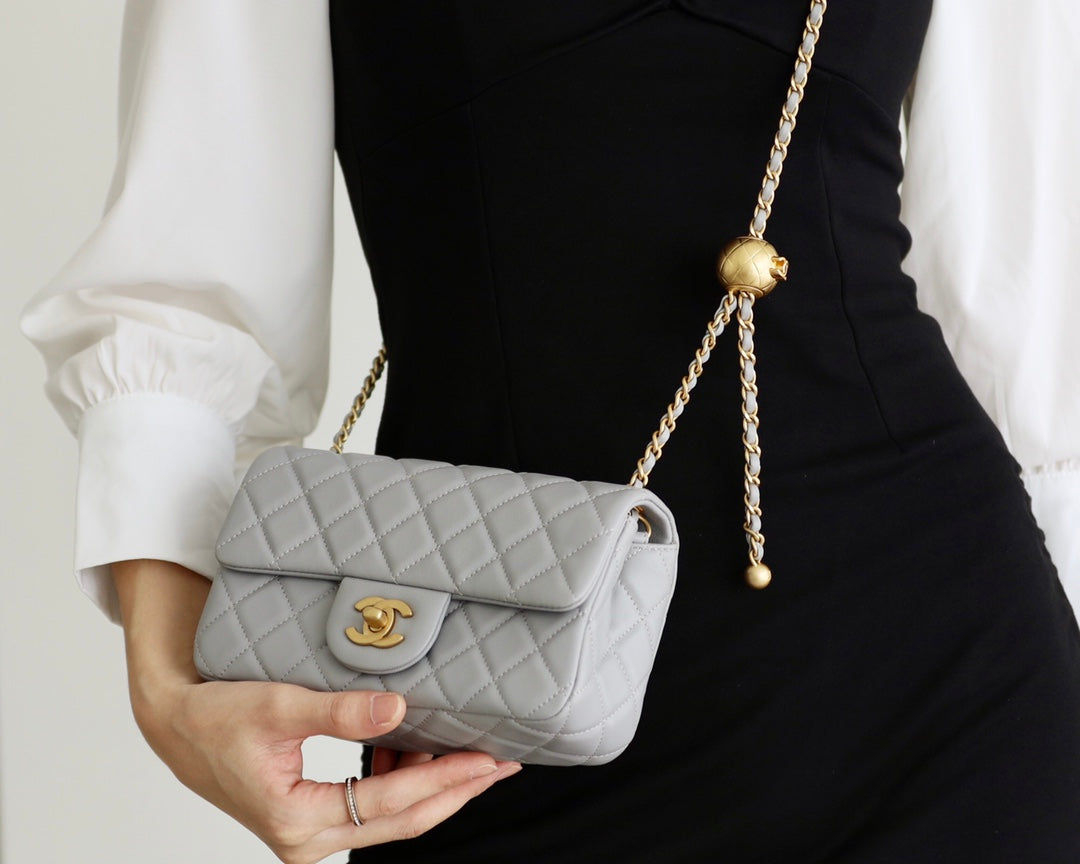 CHANEL FLAP BAG 20CM GREY LAMBSKIN GOLD HARDWARE
