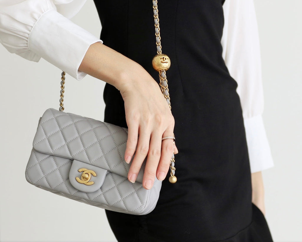 CHANEL FLAP BAG 20CM GREY LAMBSKIN GOLD HARDWARE
