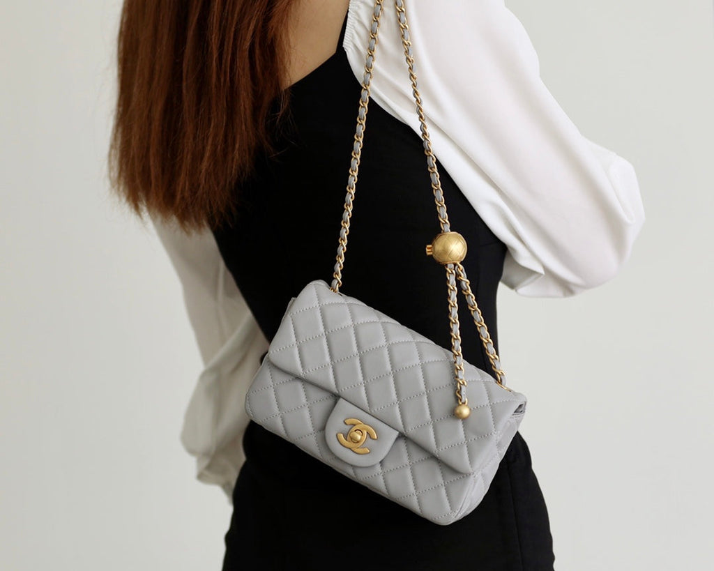 CHANEL FLAP BAG 20CM GREY LAMBSKIN GOLD HARDWARE