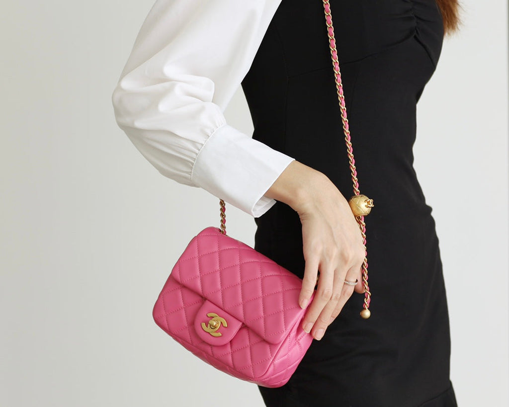 CHANEL FLAP BAG 17CM PINK LAMBSKIN GOLD HARDWARE