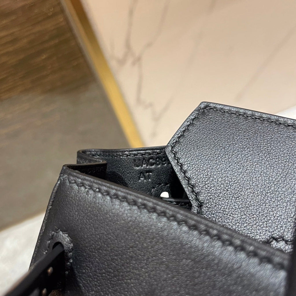 HERMES BIRKIN 30CM BLACK SWIFT LEATHER GOLD HARDWARE
