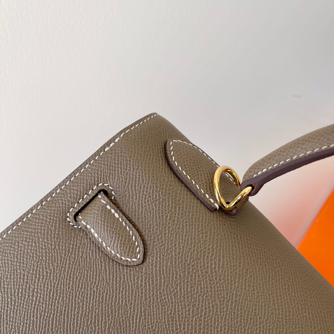 HERMES KELLY 28CM ETAIN EPSOM LEATHER GOLD HARDWARE