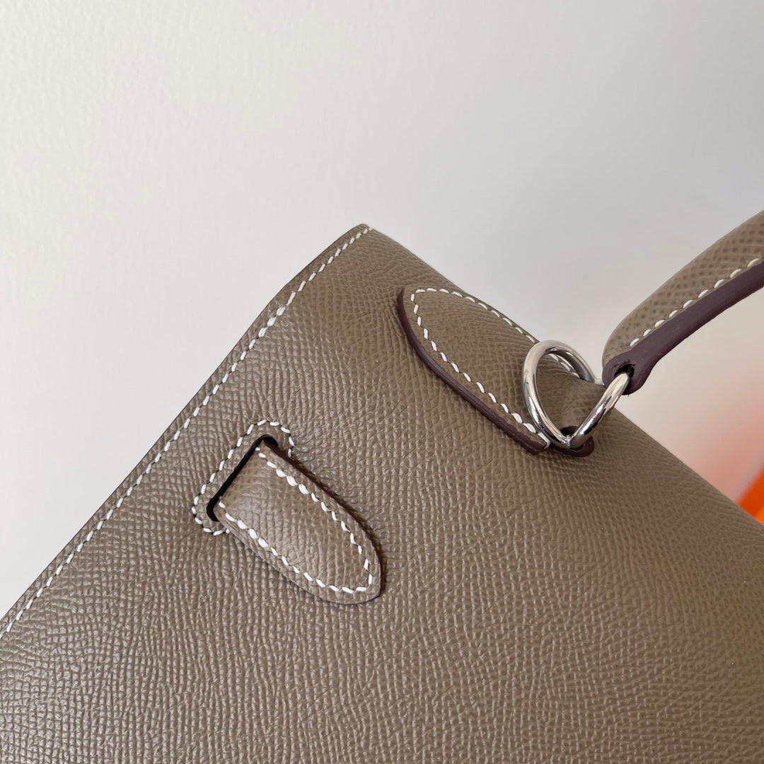 HERMES KELLY 28CM ETAIN EPSOM LEATHER SILVER HARDWARE