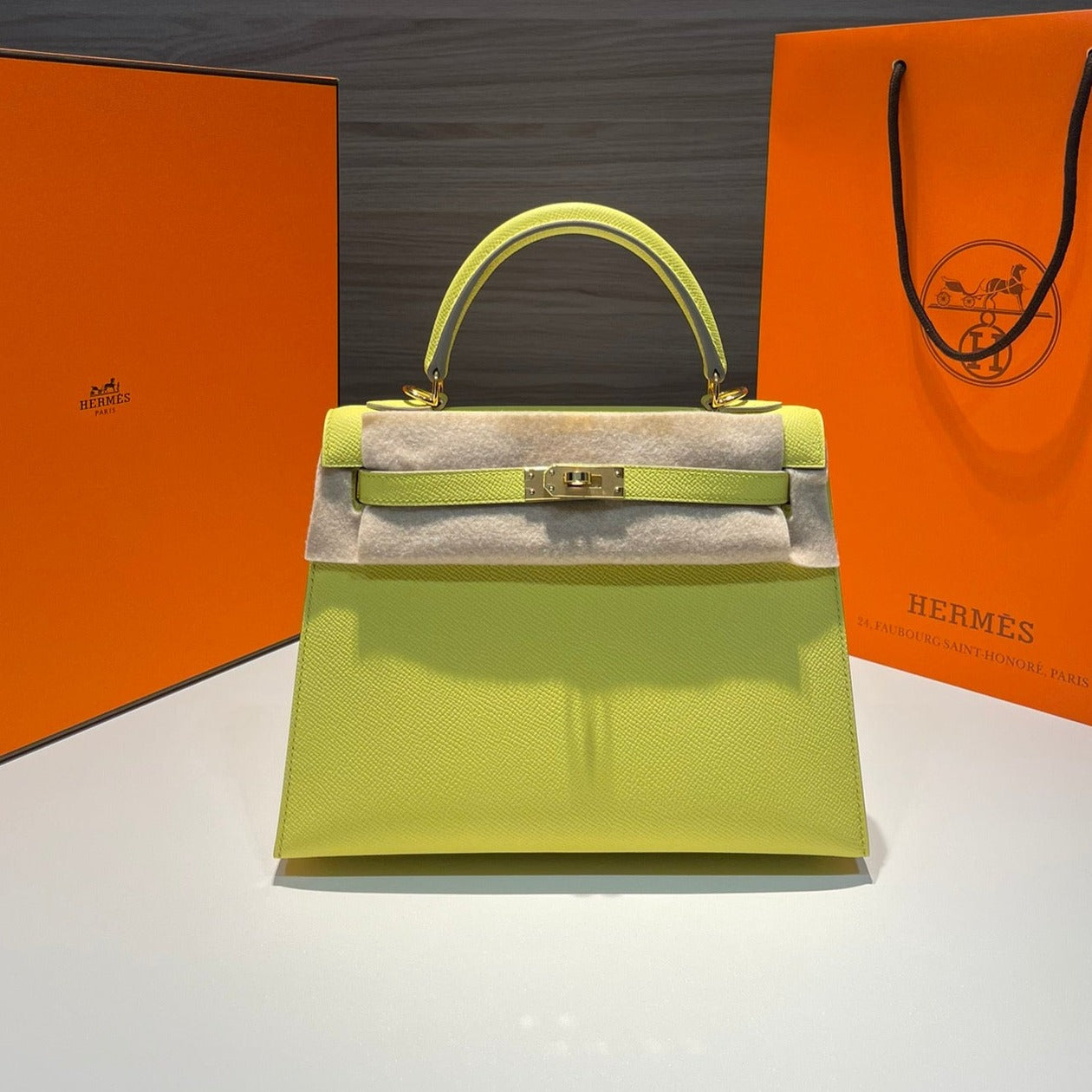 HERMES KELLY 25CM LIME EPSOM LEATHER GOLD HARDWARE