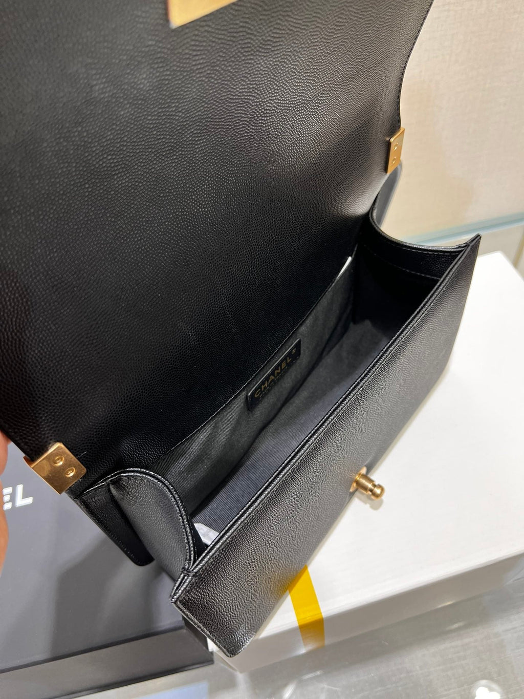 CHANEL BOY BAG MEDIUM 25 BLACK CAVIAR GOLD HARDWARE