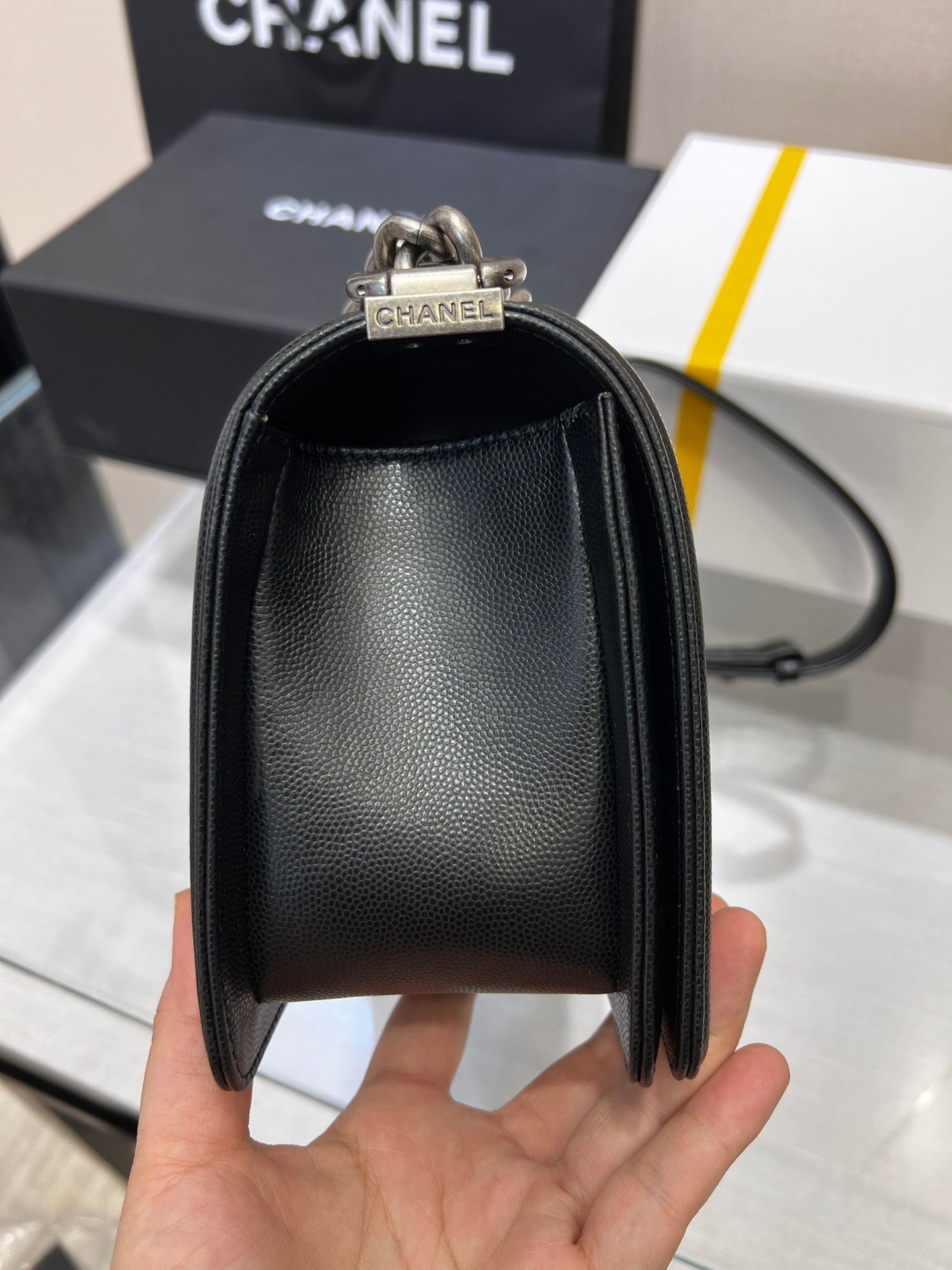 CHANEL BOY BAG MEDIUM 25 BLACK CAVIAR RUTHENIUM HARDWARE