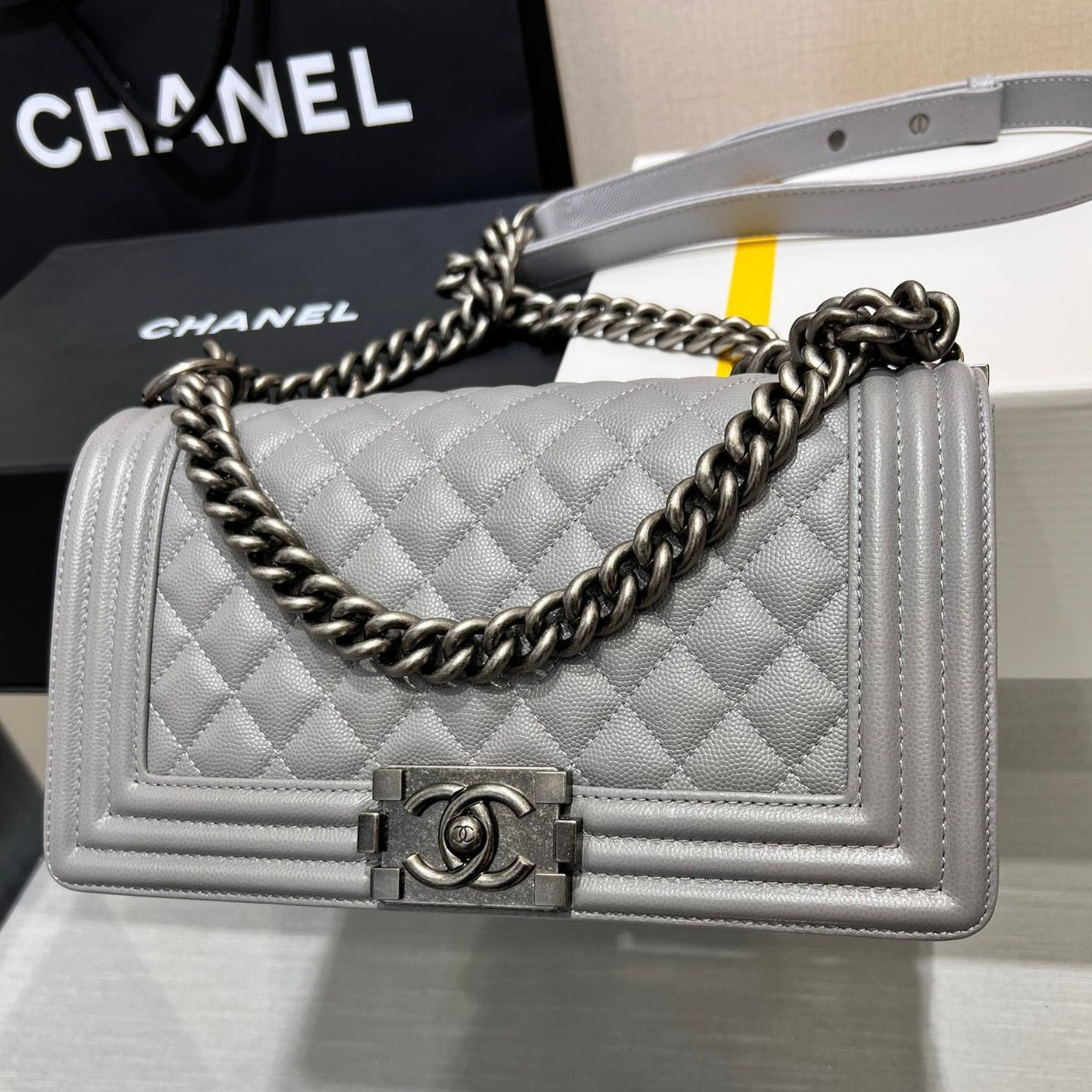 CHANEL BOY BAG MEDIUM 25 GREY CAVIAR RUTHENIUM HARDWARE