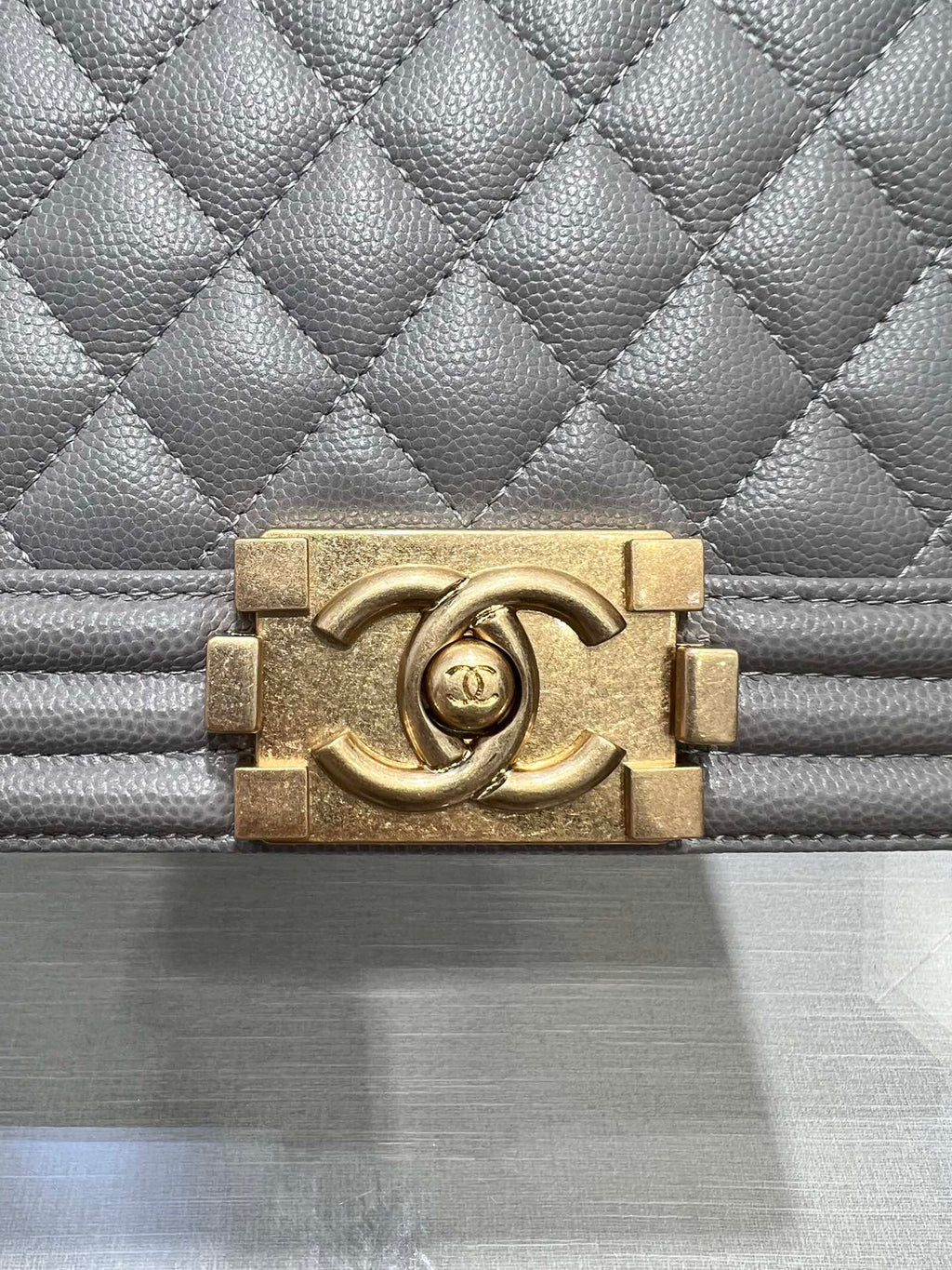 CHANEL BOY BAG MEDIUM 25 GREY CAVIAR GOLD HARDWARE