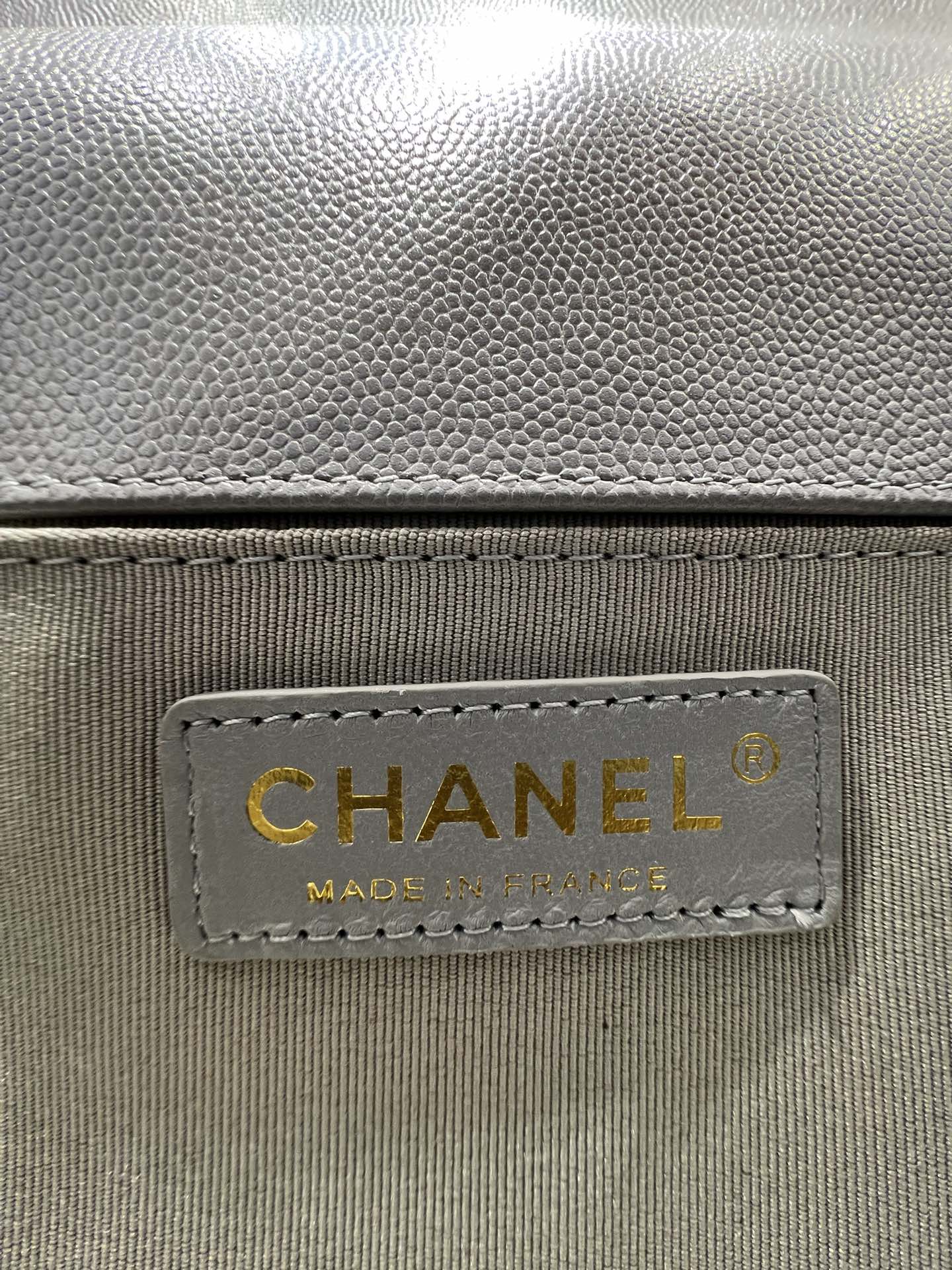 CHANEL BOY BAG MEDIUM 25 GREY CAVIAR GOLD HARDWARE
