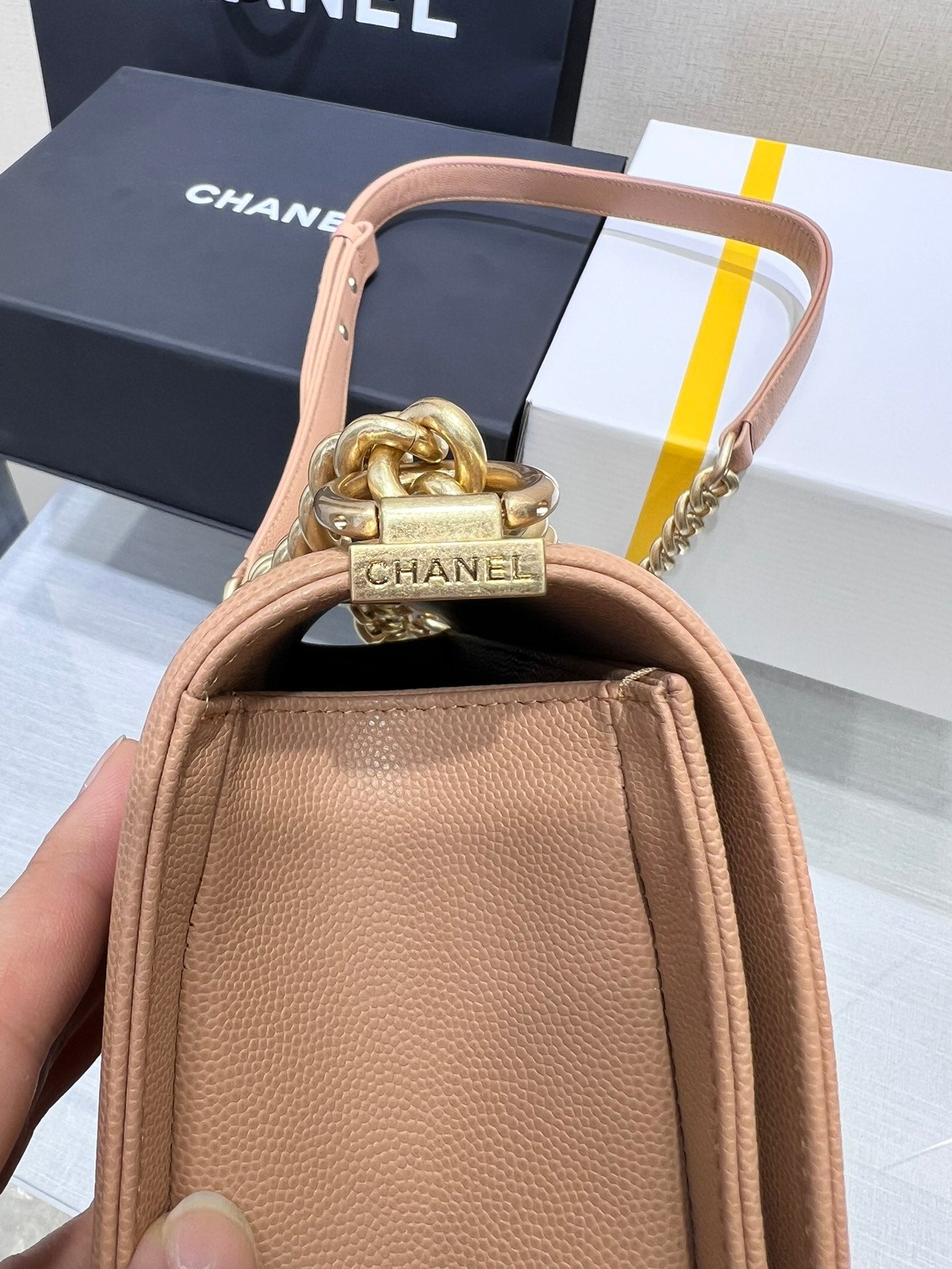 CHANEL BOY BAG MEDIUM 25 BROWN CAVIAR GOLD HARDWARE