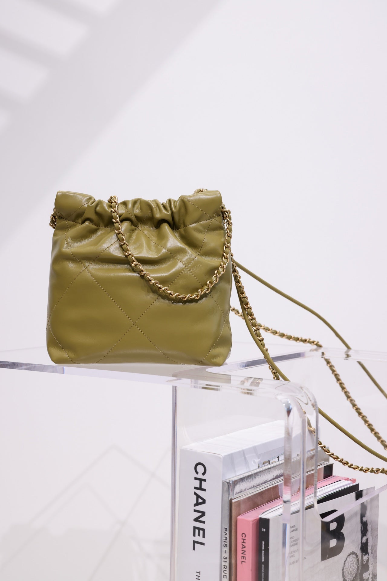 CHANEL HOBO BAG 22 KHAKI LAMBSKIN GOLD HARDWARE 20CM