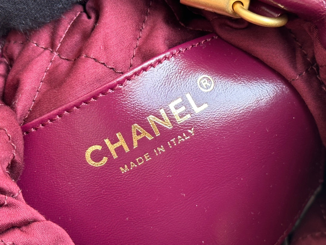 CHANEL HOBO BAG 22 BURGUNDY LAMBSKIN GOLD HARDWARE 20CM