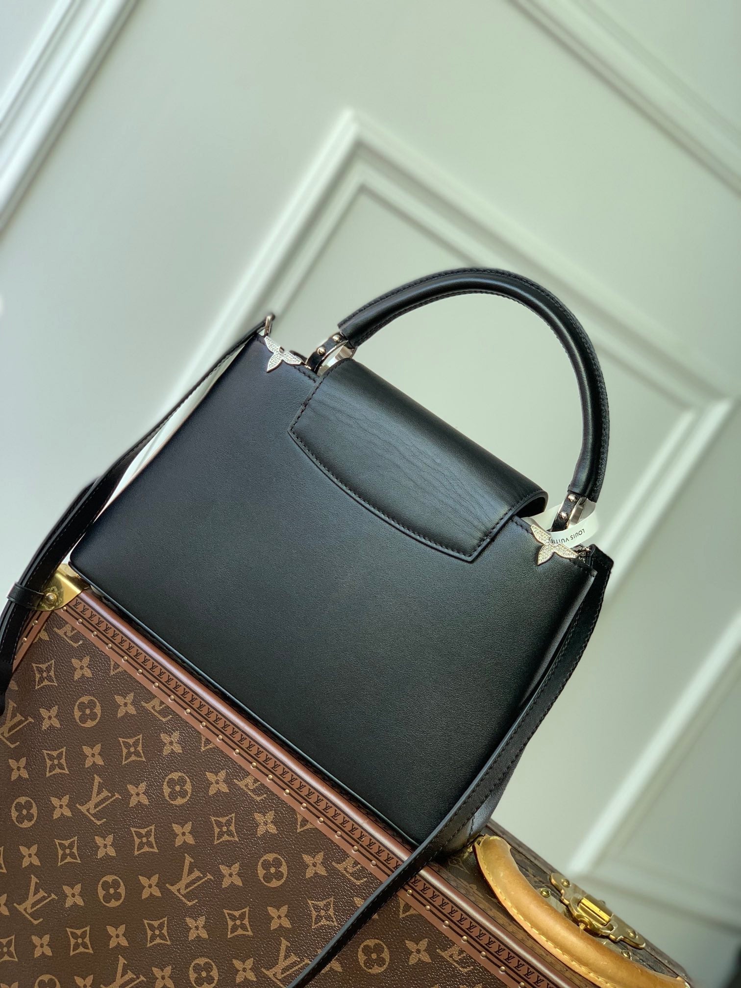 LOUIS VUITTON CAPUCINES MM 31 BLACK TAURILLON SILVER HARDWARE