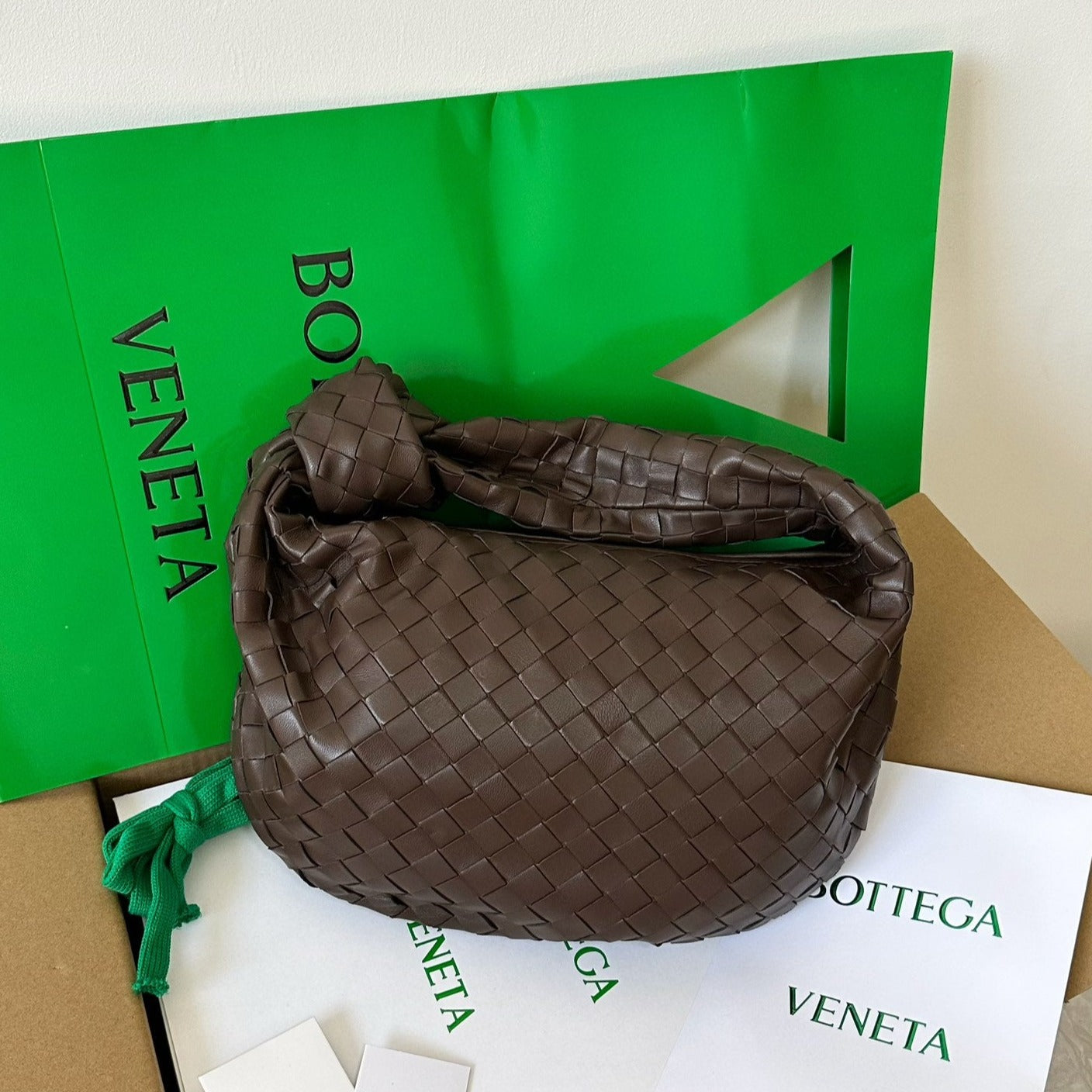 BOTTEGA VENETA TEEN JODIE 36CM CHOCOLATE SUEDE LEATHER