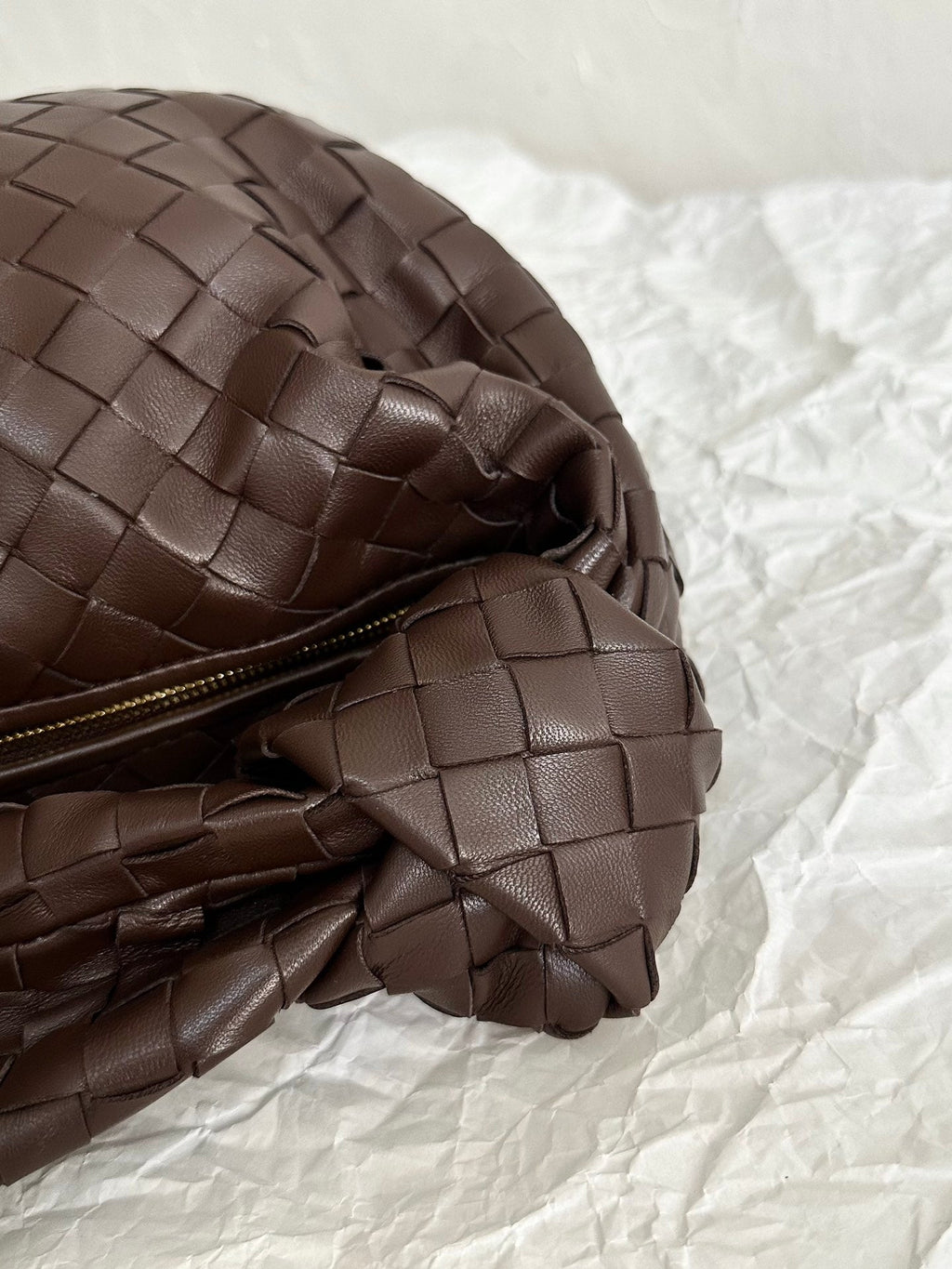 BOTTEGA VENETA TEEN JODIE 36CM CHOCOLATE SUEDE LEATHER
