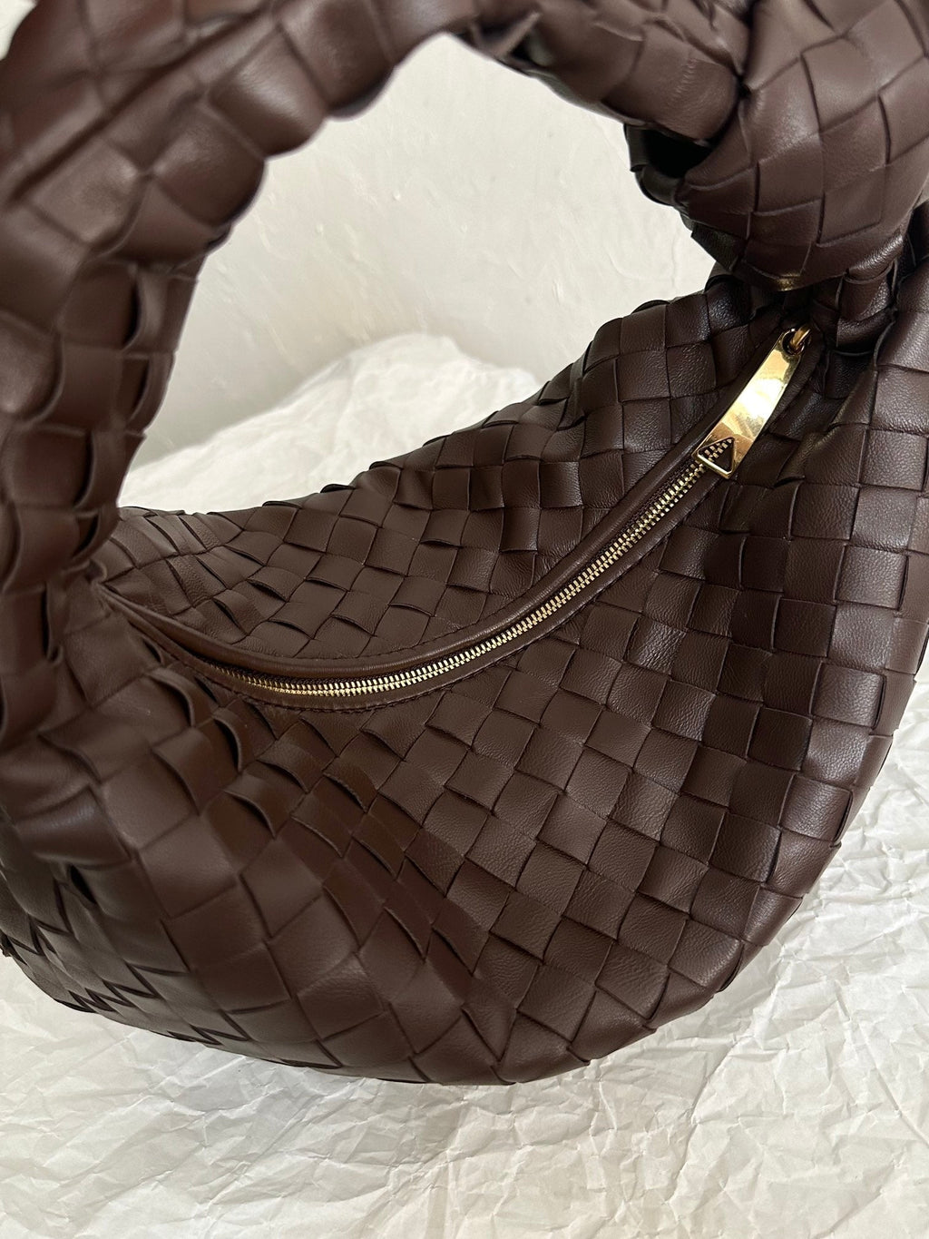 BOTTEGA VENETA TEEN JODIE 36CM CHOCOLATE SUEDE LEATHER