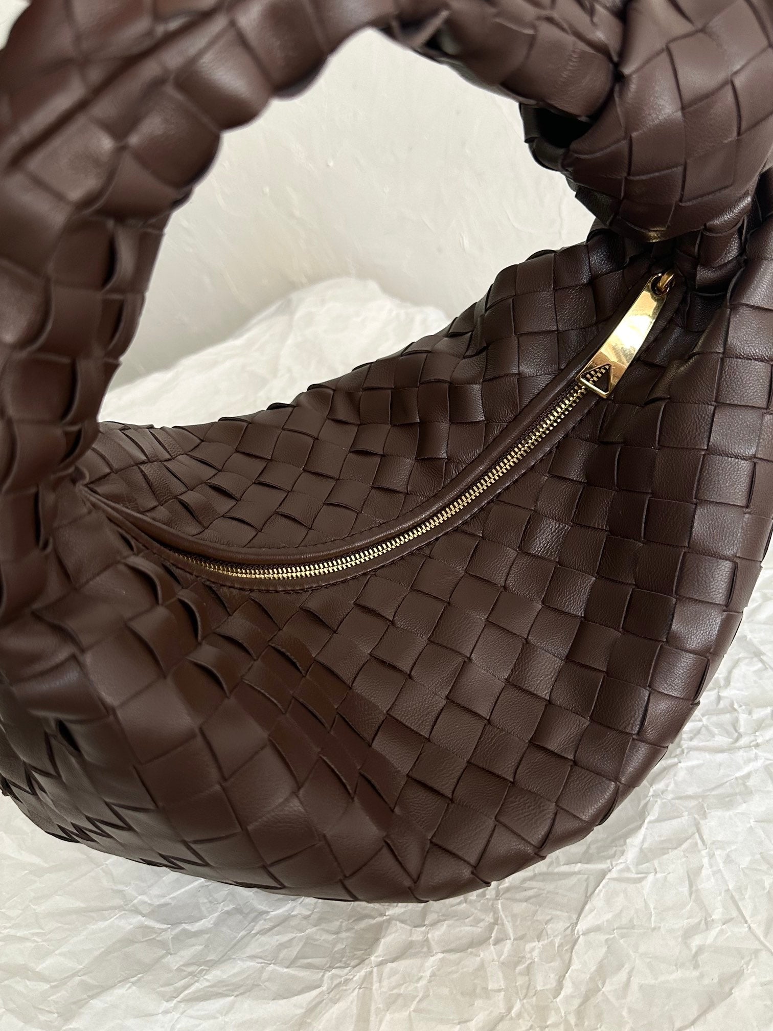 BOTTEGA VENETA TEEN JODIE 36CM CHOCOLATE SUEDE LEATHER