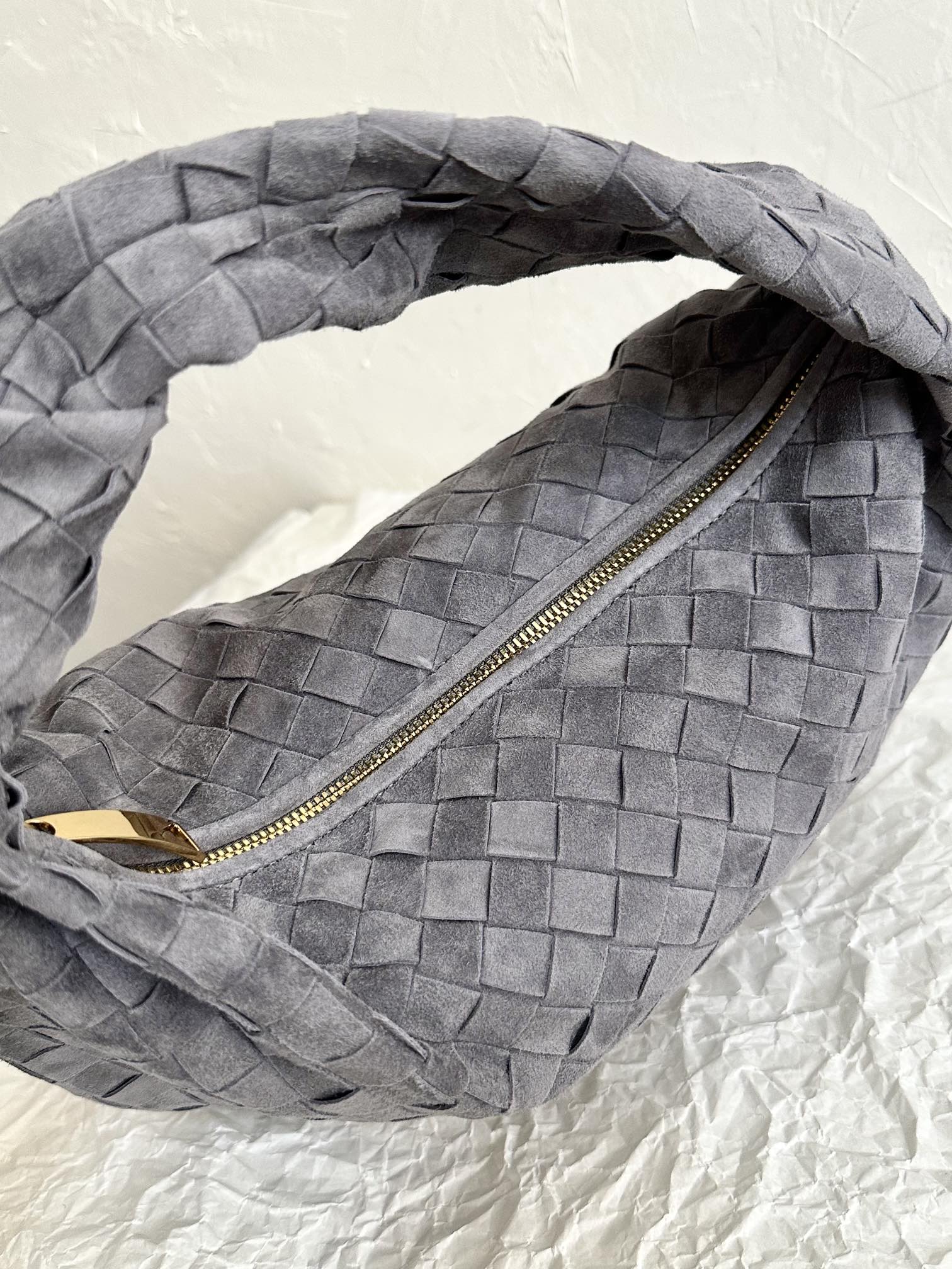 BOTTEGA VENETA TEEN JODIE 36CM GREY SUEDE LEATHER