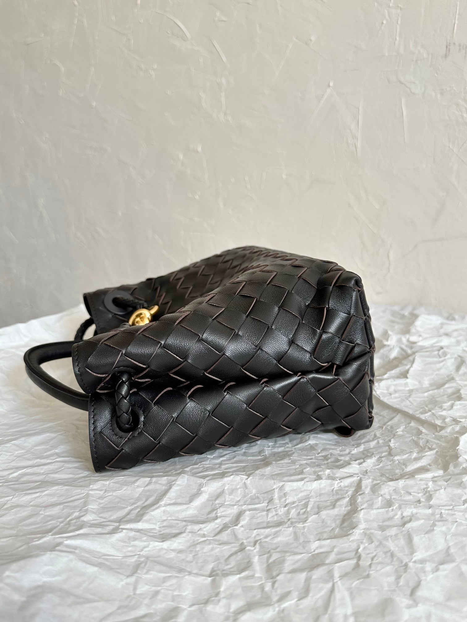BOTTEGA VENETA SMALL ANDIAMO 25CM BLACK LAMBSKIN