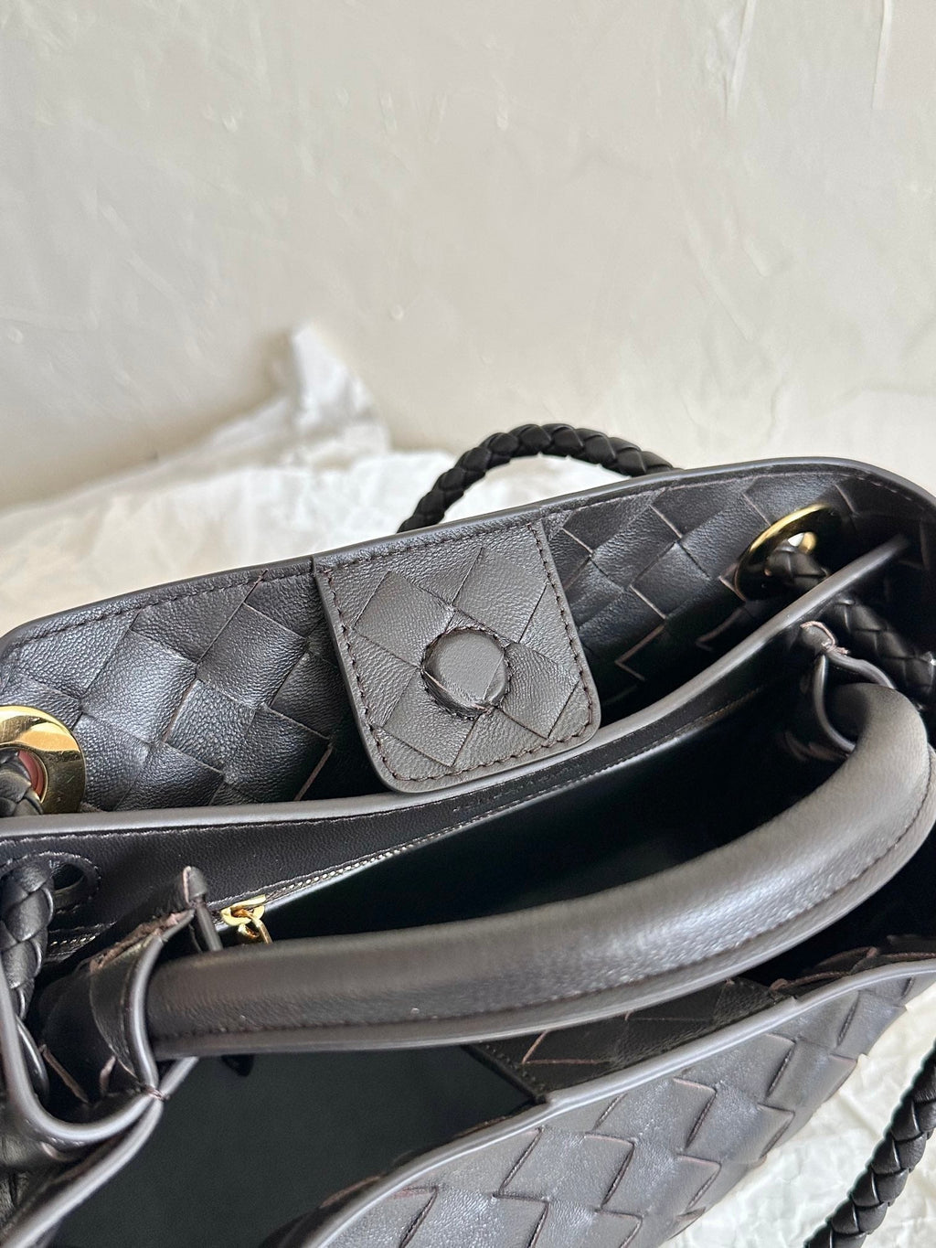BOTTEGA VENETA SMALL ANDIAMO 25CM BLACK LAMBSKIN