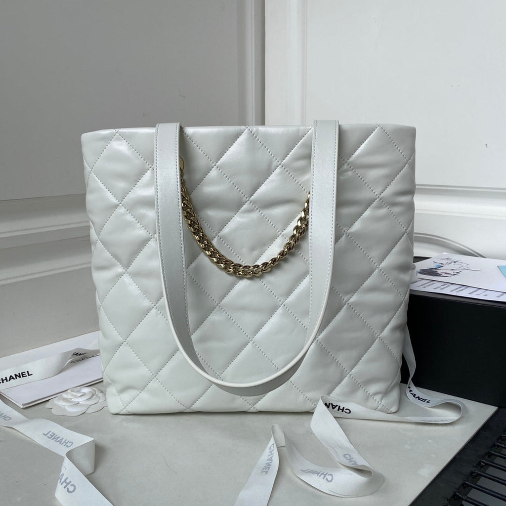 CHANEL 19 TOTE 33CM WHITE LAMBSKIN GOLD HARDWARE