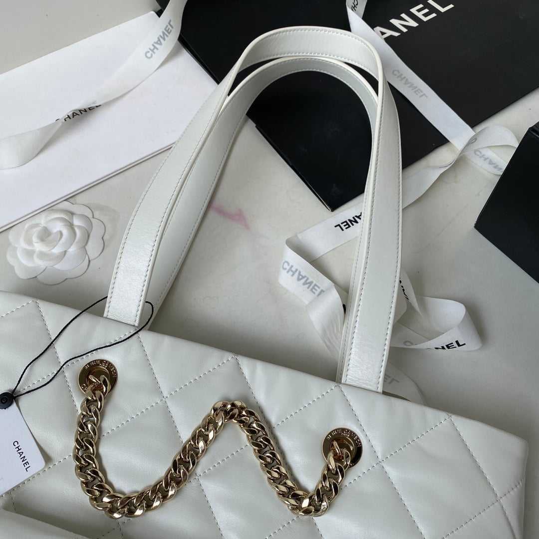 CHANEL 19 TOTE 33CM WHITE LAMBSKIN GOLD HARDWARE