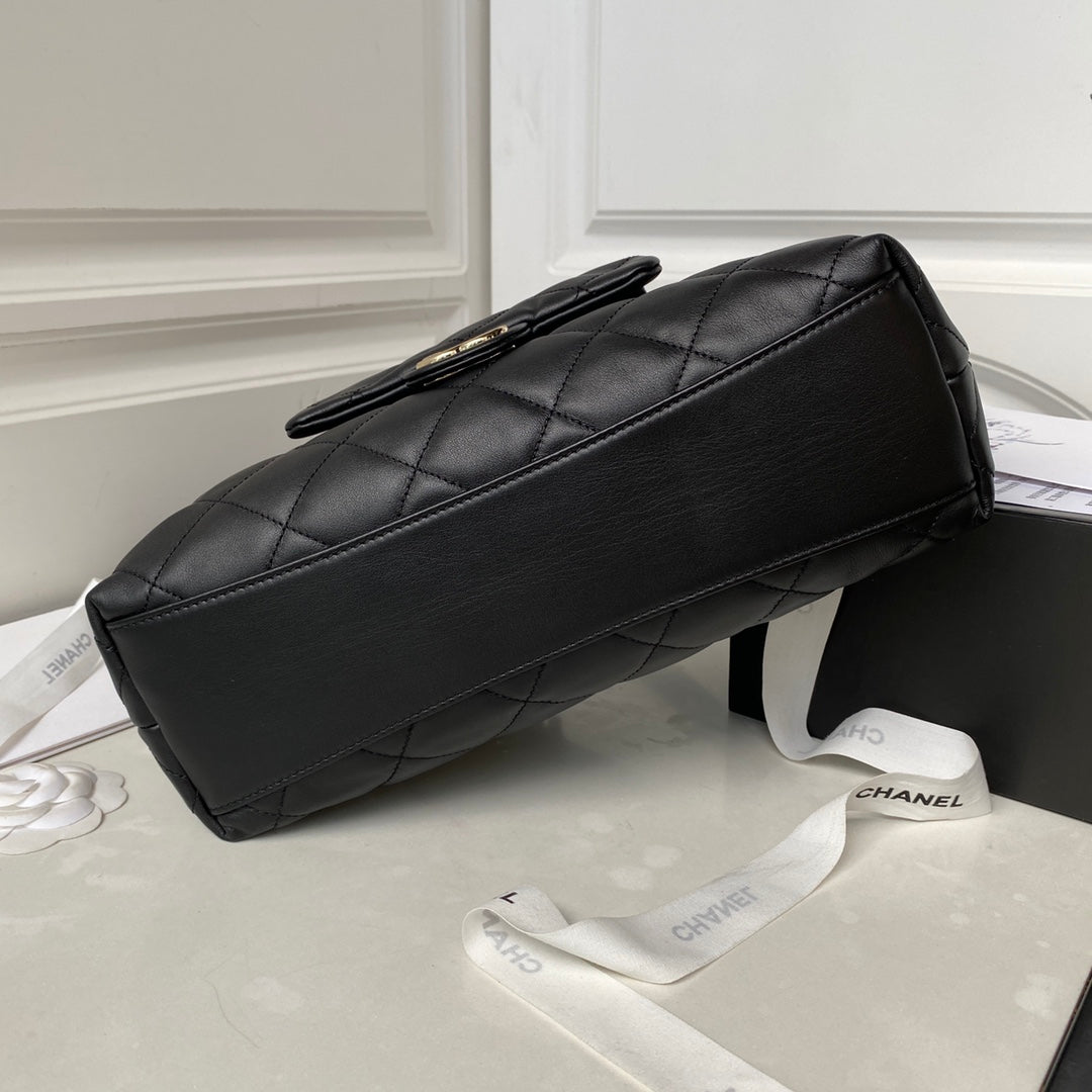 CHANEL HOBO 28CM BLACK LAMBSKIN GOLD HARDWARE