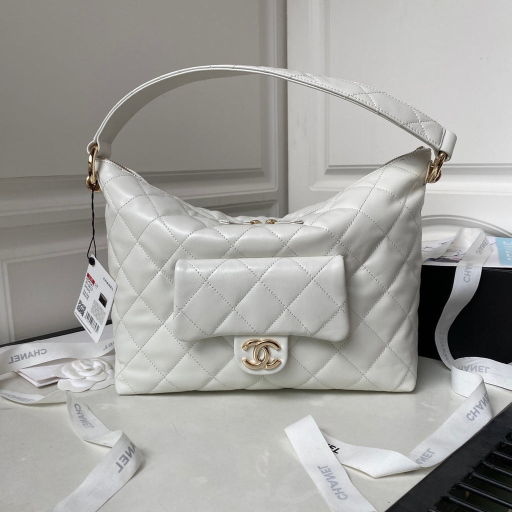 CHANEL HOBO 28CM WHITE LAMBSKIN GOLD HARDWARE