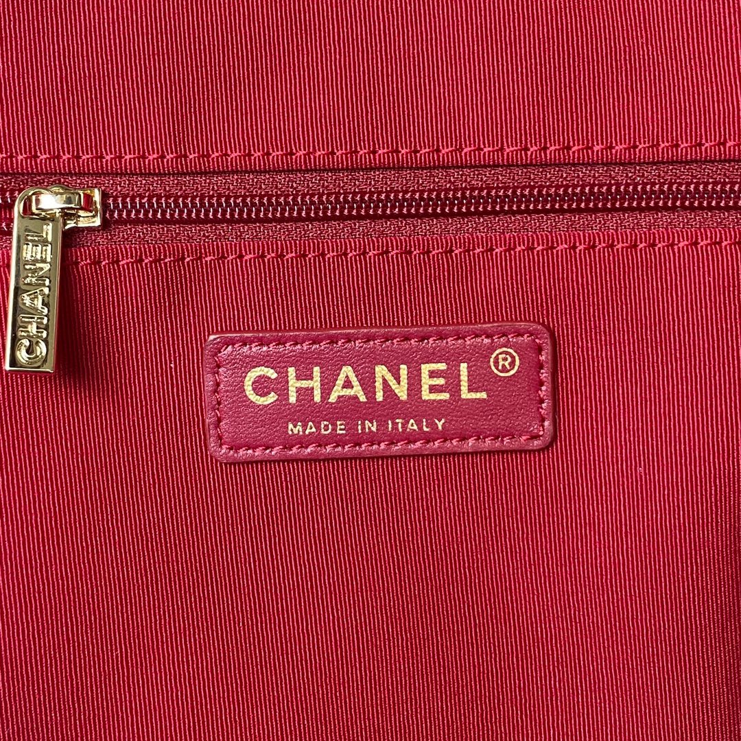 CHANEL LARGE HOBO 37CM BLACK LAMBSKIN GOLD HARDWARE