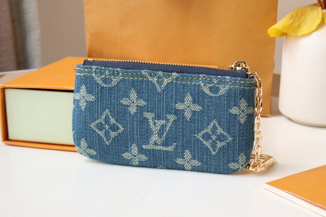 LOUIS VUITTON LV POCHETTE CLET DENIM BLEU