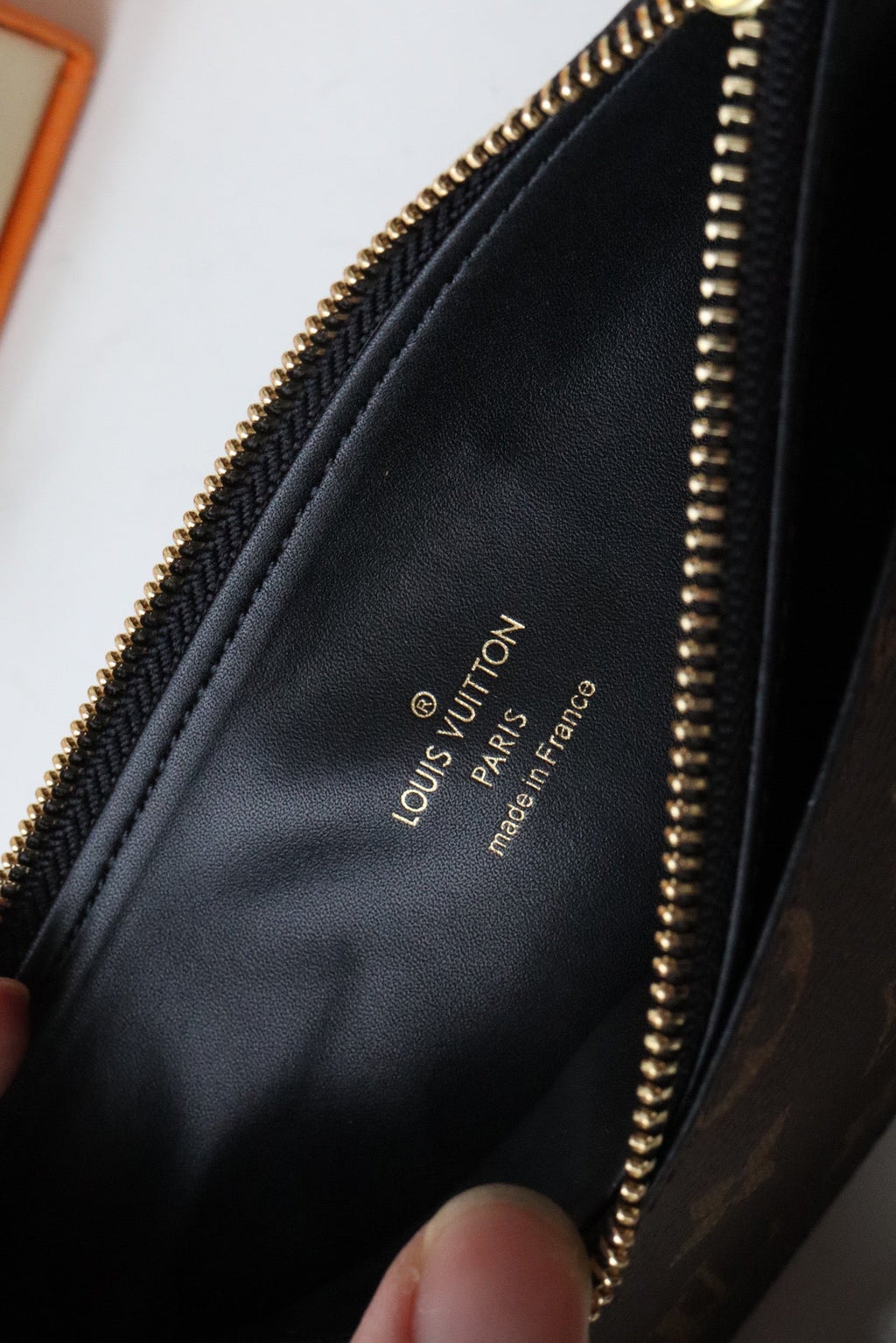LOUIS VUITTON LV SLIM PURSE MONOGRAM CANVAS 20CM