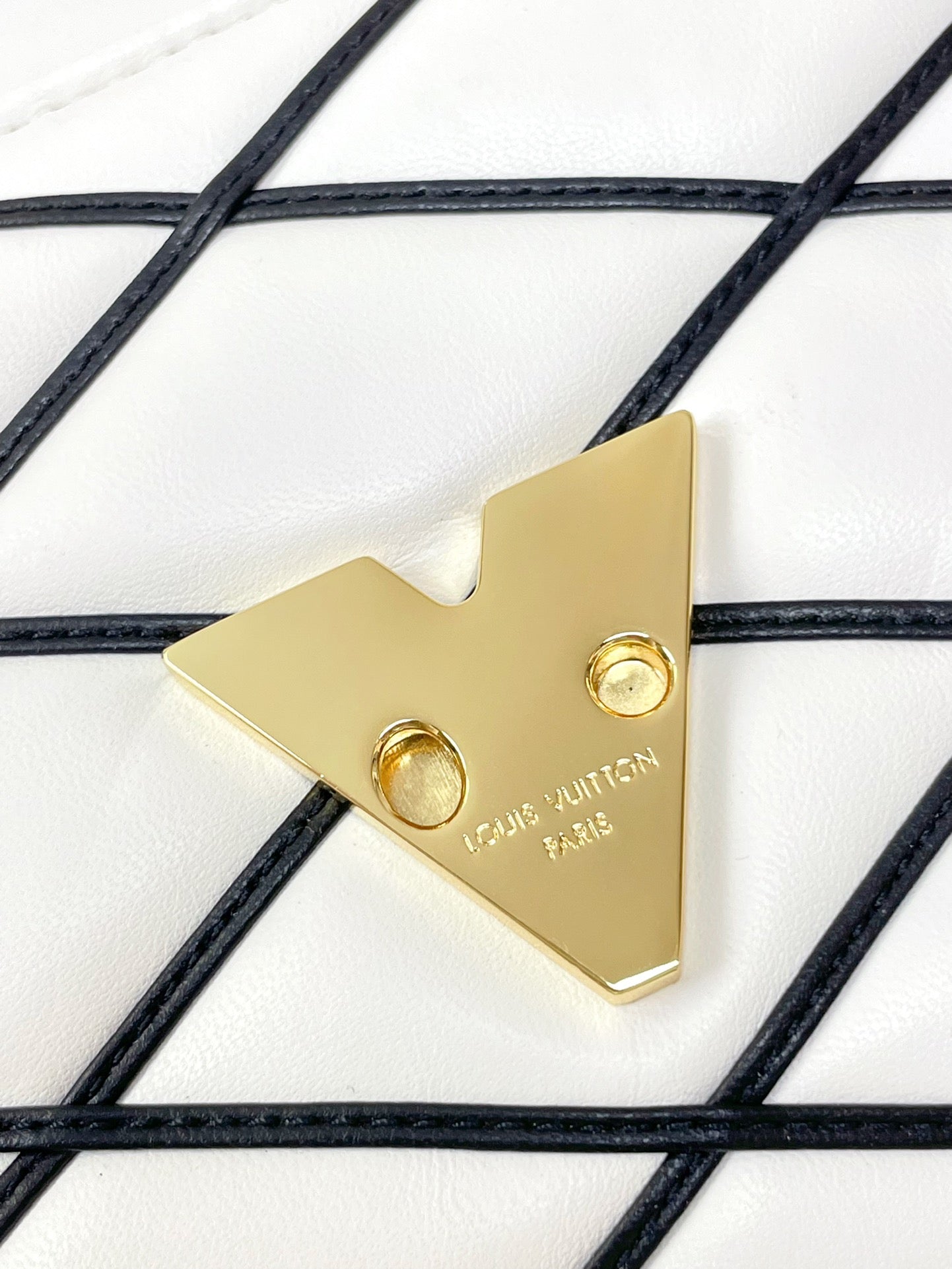 LOUIS VUITTON GO-14 MM 23 WHITE BLACK